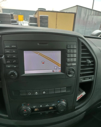 Mercedes-Benz Vito cena 120417 przebieg: 79293, rok produkcji 2018 z Kraków małe 106
